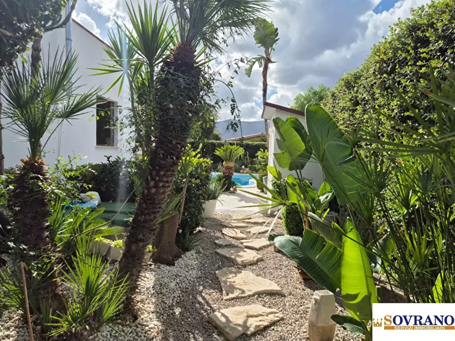 Immagine 6 di Villa in vendita  a Carini