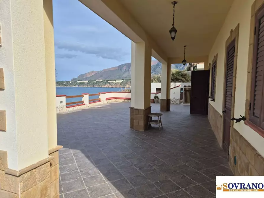 Immagine 9 di Villa in vendita  a Trappeto