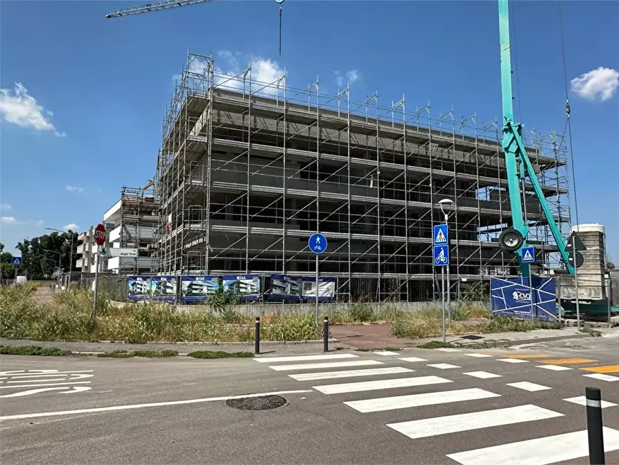 Immagine 1 di Appartamento in vendita  a Parabiago
