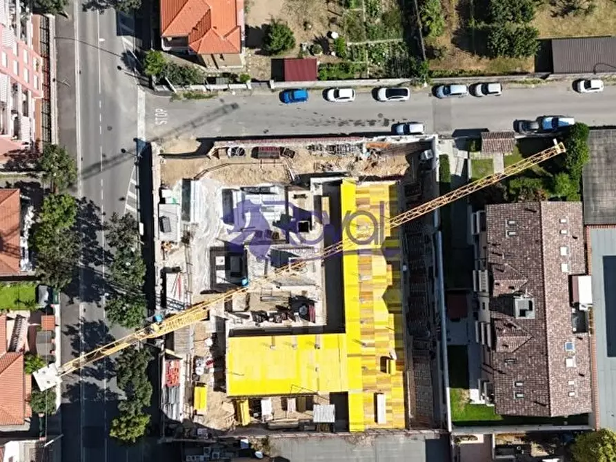 Immagine 2 di Appartamento in vendita  a Parabiago