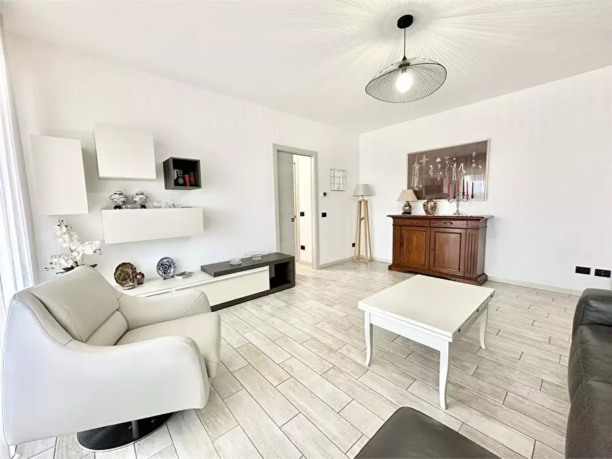 Immagine 2 di Appartamento in vendita  a Villa Cortese