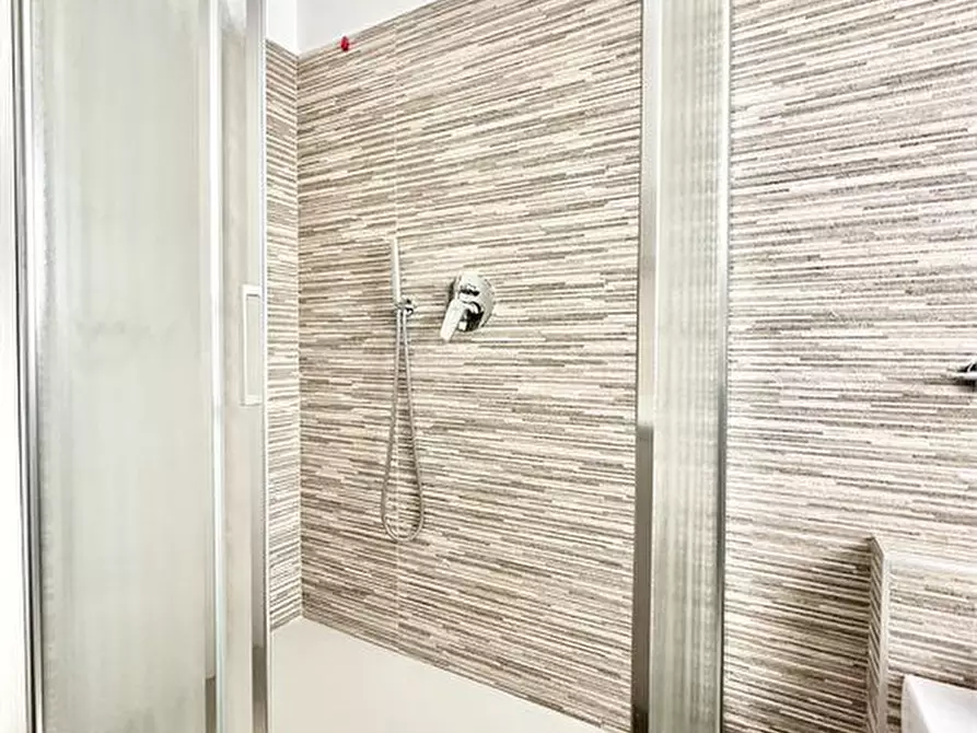 Immagine 10 di Appartamento in vendita  a Villa Cortese