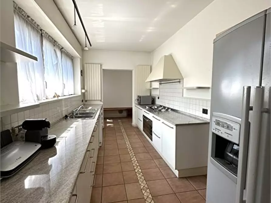 Immagine 10 di Villa in vendita  a Parabiago