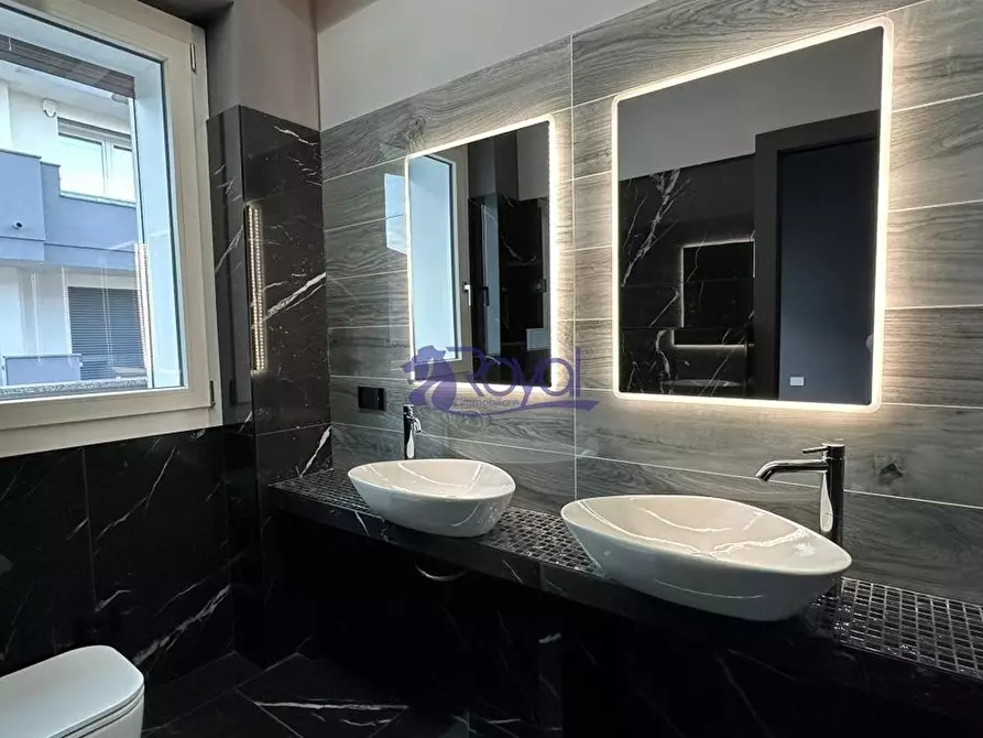Immagine 9 di Villa in vendita  a Parabiago