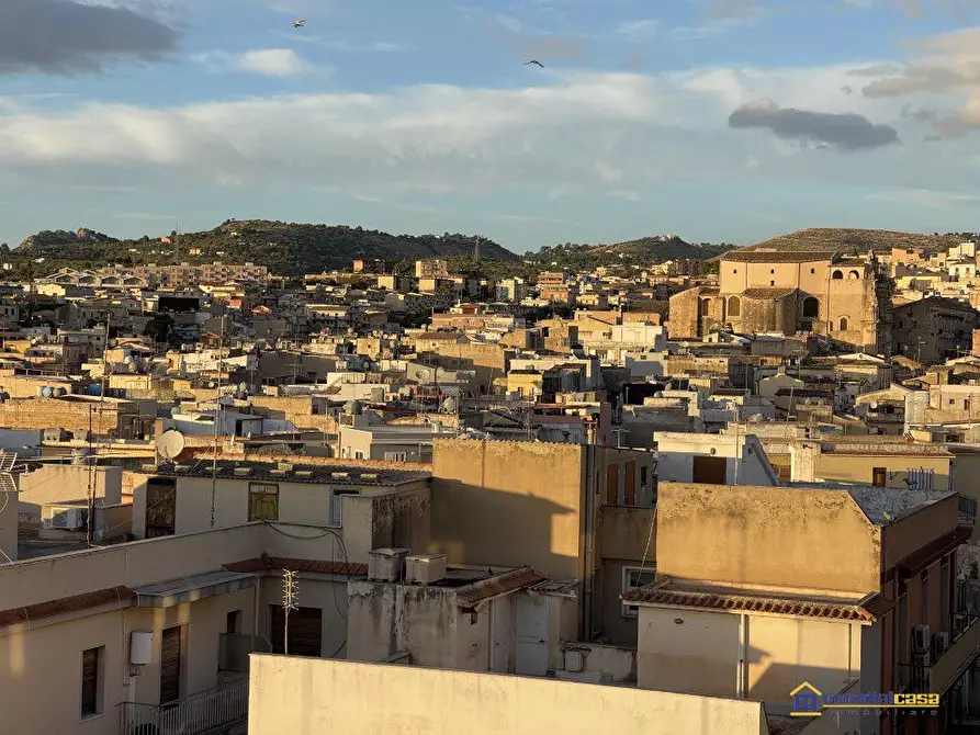 Immagine 8 di Appartamento in vendita  a Noto
