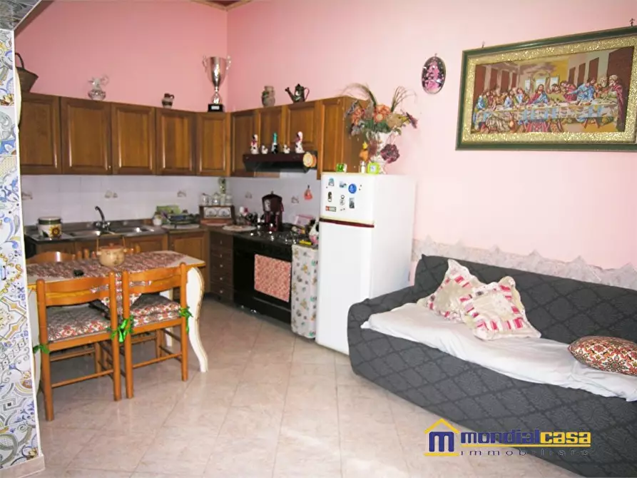 Immagine 10 di Casa indipendente in vendita  a Pachino