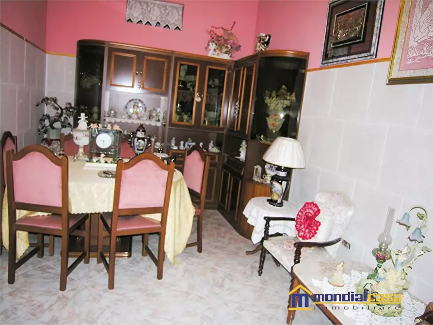 Immagine 3 di Casa indipendente in vendita  a Pachino