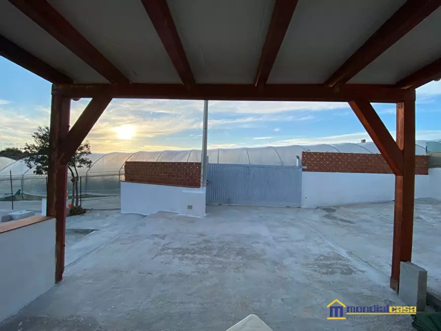 Immagine 10 di Villa in vendita  a Pachino