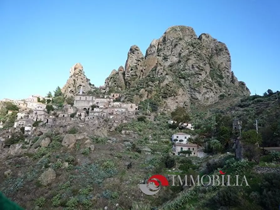 Immagine 1 di Casa indipendente in vendita  a Melito Di Porto Salvo
