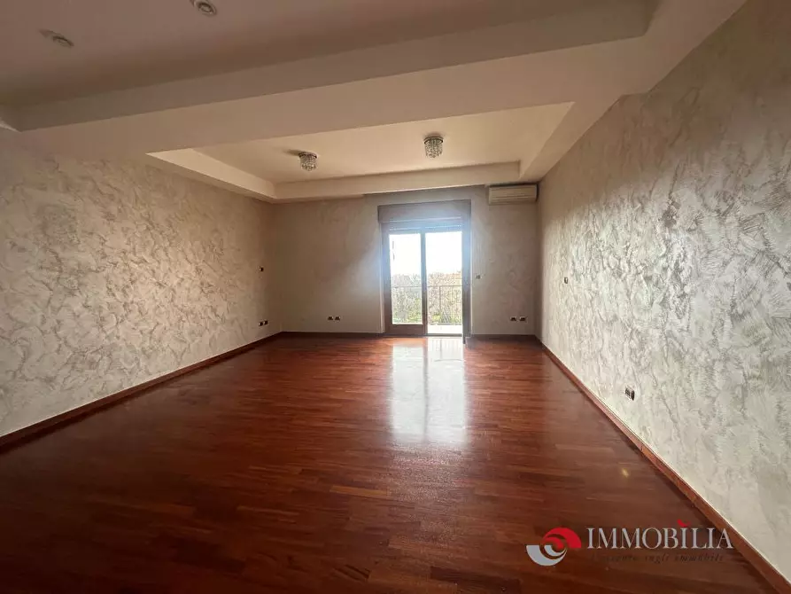 Immagine 7 di Appartamento in affitto  a Melito Di Porto Salvo