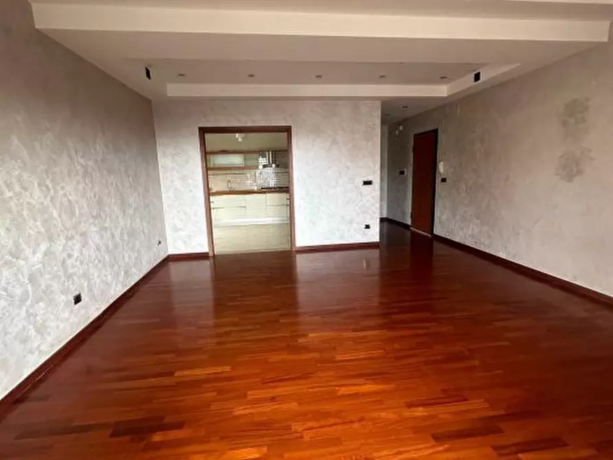 Immagine 3 di Appartamento in affitto  a Melito Di Porto Salvo