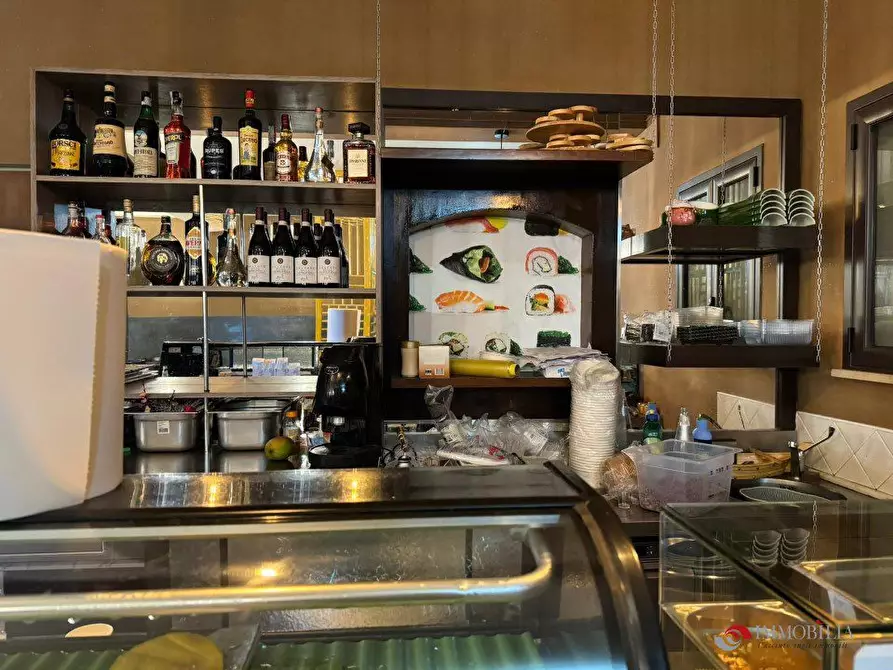Immagine 3 di Negozio in affitto  a Melito Di Porto Salvo