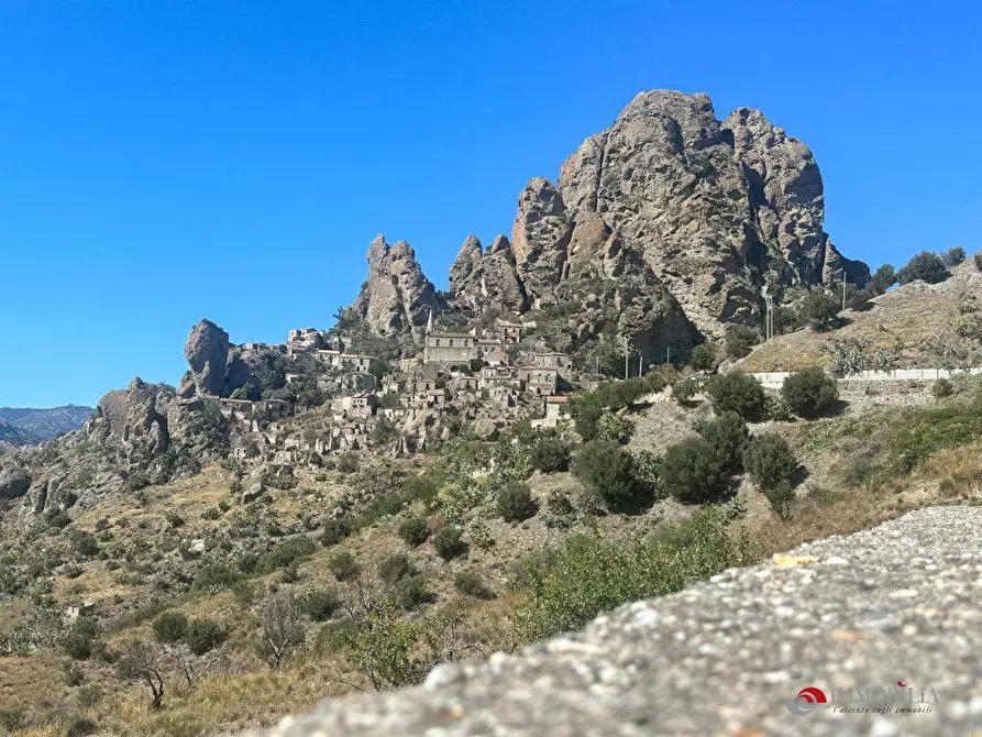 Immagine 1 di Casa indipendente in vendita  a Melito Di Porto Salvo