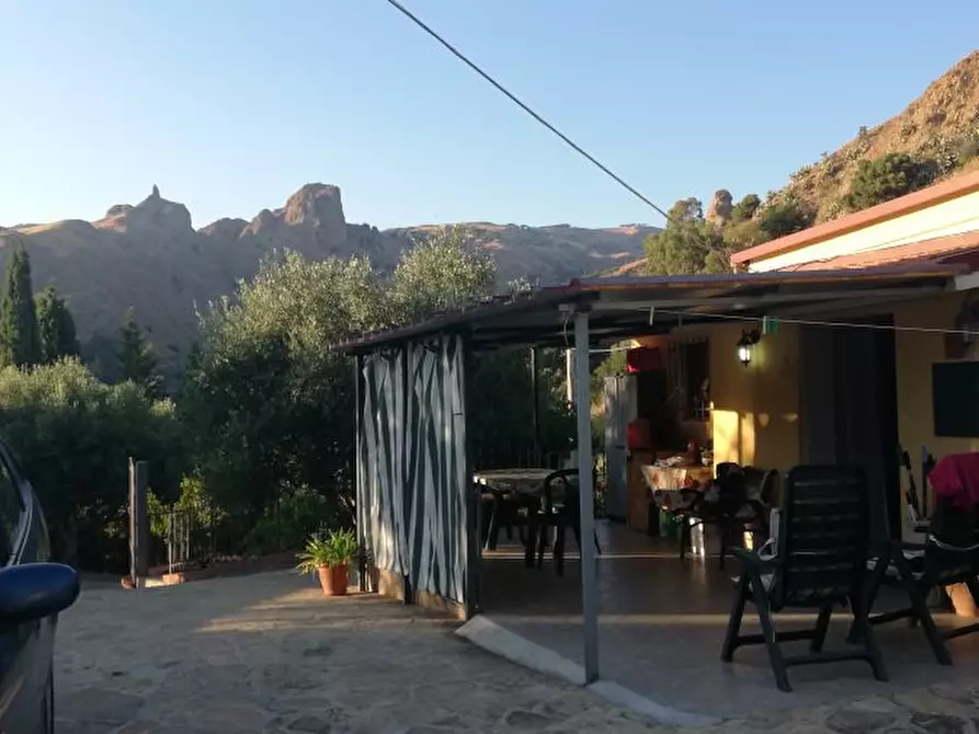 Immagine 1 di Casa indipendente in vendita  a Montebello Ionico