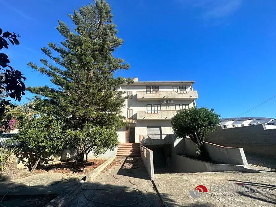Immagine 2 di Casa indipendente in vendita  a Melito Di Porto Salvo