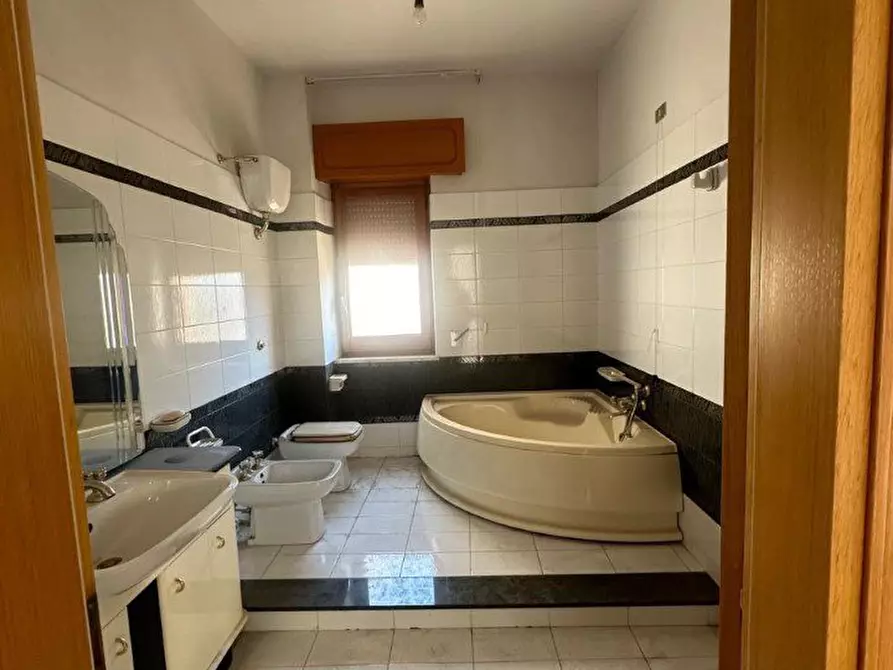 Immagine 10 di Appartamento in vendita  a Melito Di Porto Salvo