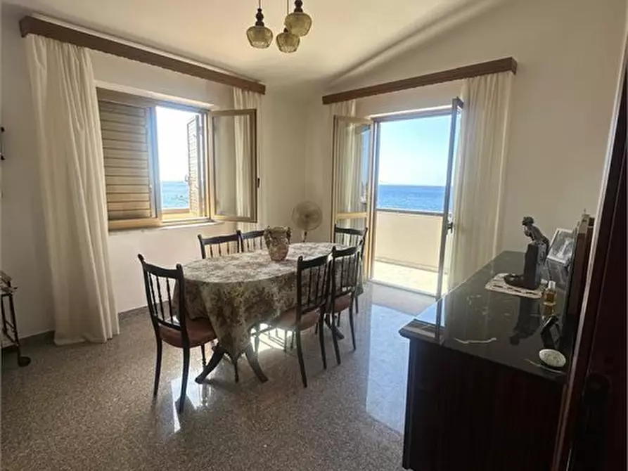 Immagine 3 di Appartamento in vendita  a Melito Di Porto Salvo