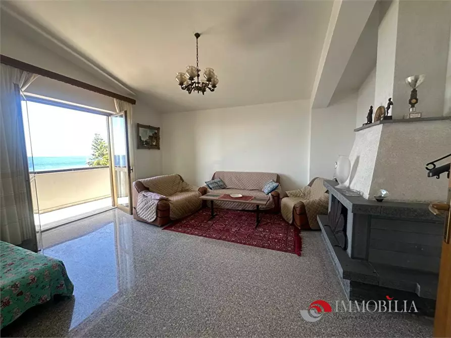Immagine 6 di Appartamento in vendita  a Melito Di Porto Salvo