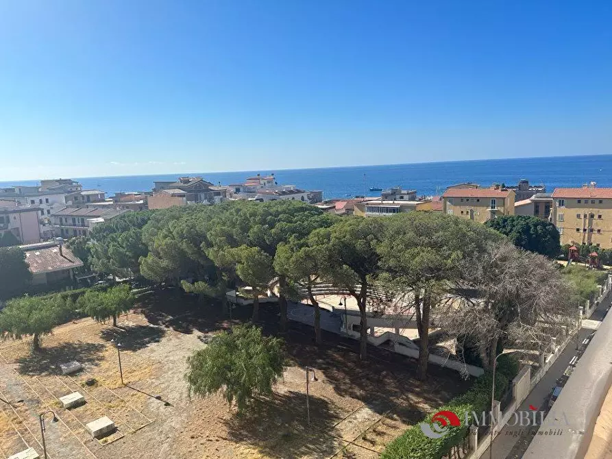 Immagine 5 di Appartamento in vendita  a Melito Di Porto Salvo