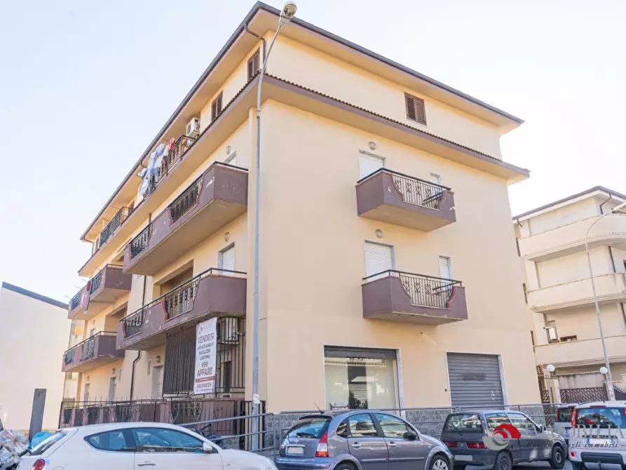 Immagine 1 di Palazzo in vendita  a Melito Di Porto Salvo
