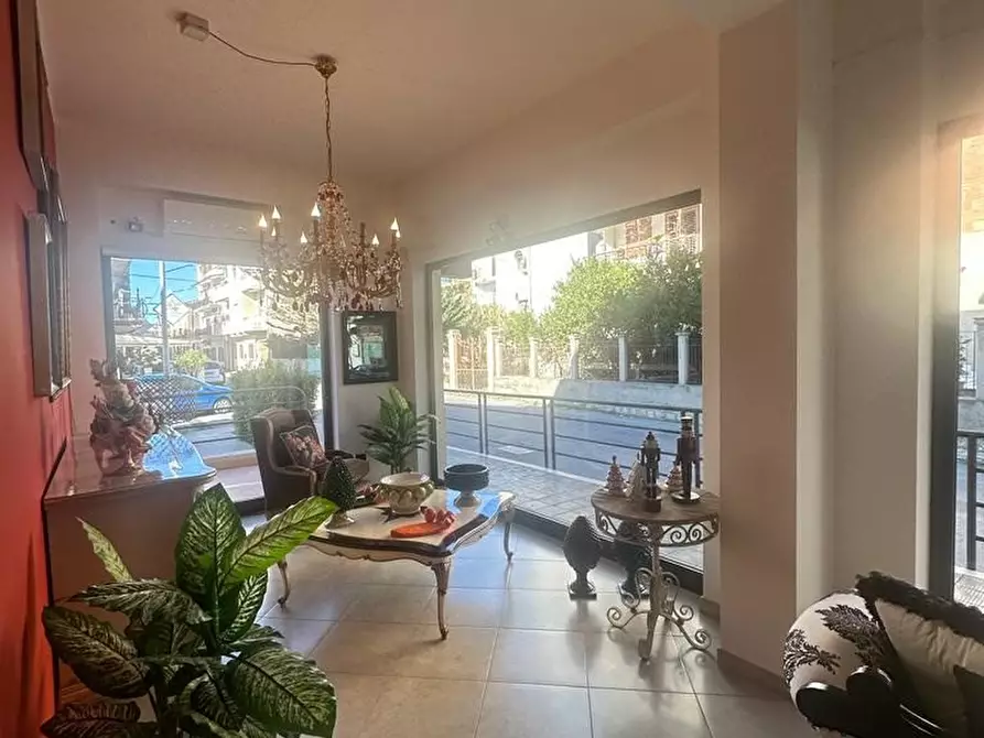 Immagine 4 di Negozio in vendita  a Melito Di Porto Salvo