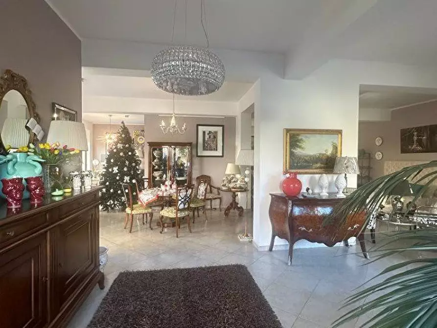 Immagine 3 di Negozio in vendita  a Melito Di Porto Salvo