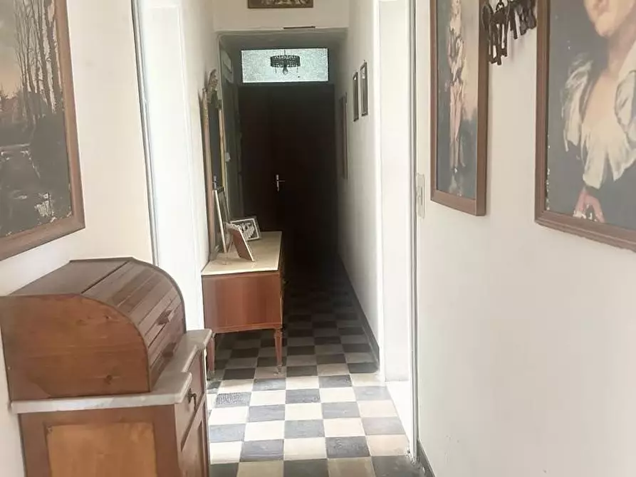 Immagine 9 di Palazzo in vendita  a Bova Marina