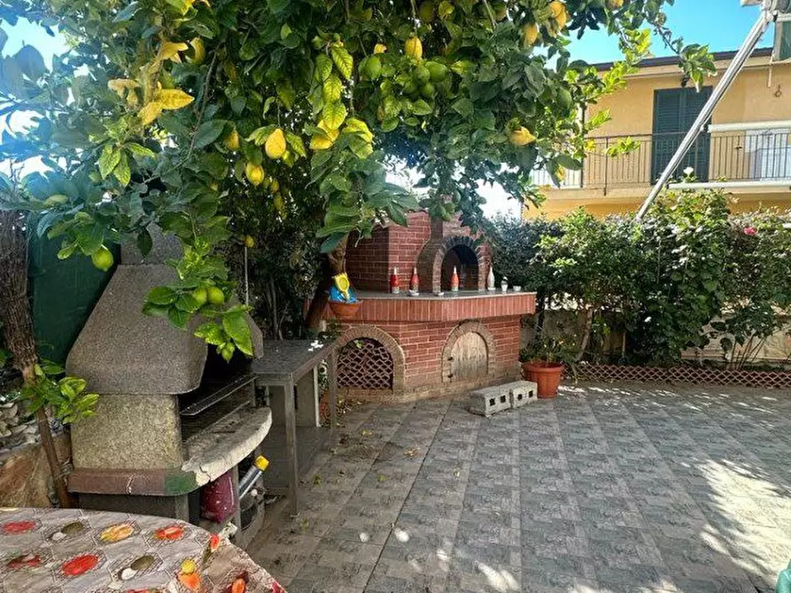 Immagine 2 di Casa semindipendente in vendita  a Melito Di Porto Salvo
