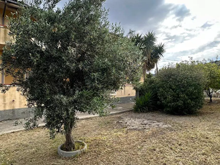 Immagine 8 di Villa in vendita  a Montebello Ionico
