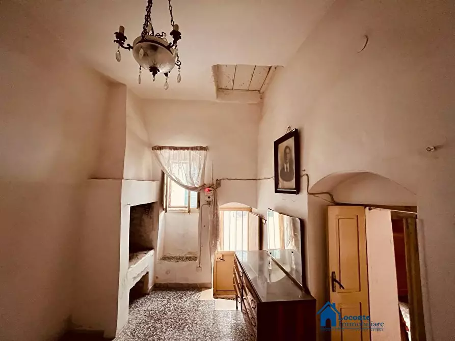 Immagine 6 di Casa indipendente in vendita  a Capurso