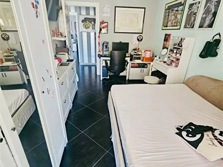 Immagine 10 di Appartamento in vendita  a Capurso