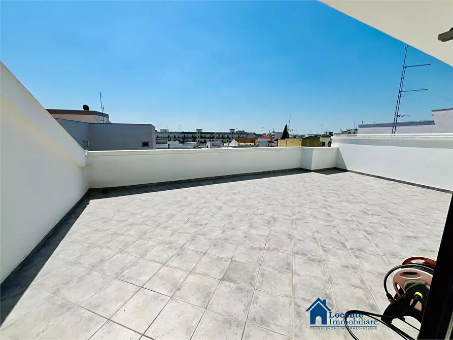 Immagine 10 di Appartamento in vendita  a Capurso