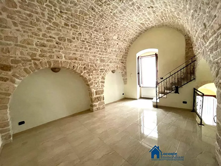 Immagine 2 di Casa indipendente in vendita  a Cellamare