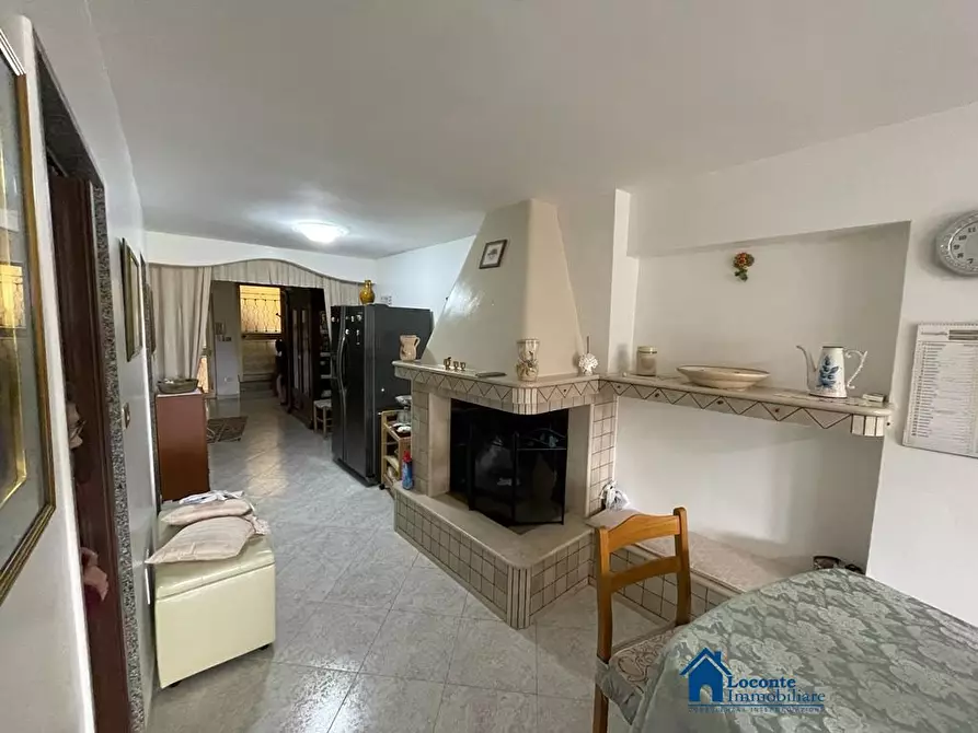 Immagine 2 di Casa indipendente in vendita  a Cellamare