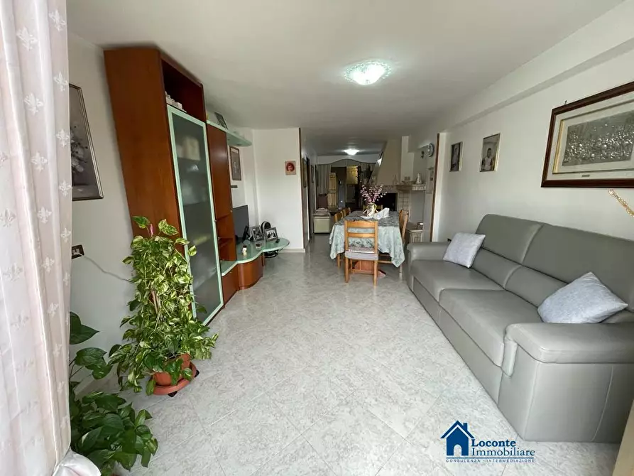 Immagine 3 di Casa indipendente in vendita  a Cellamare