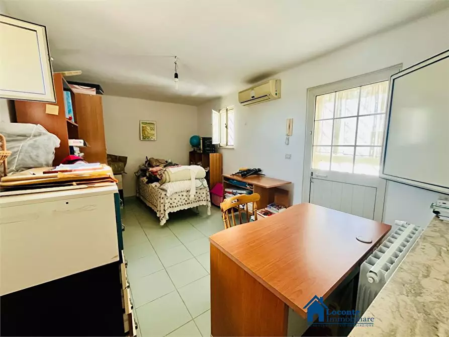 Immagine 10 di Casa indipendente in vendita  a Capurso