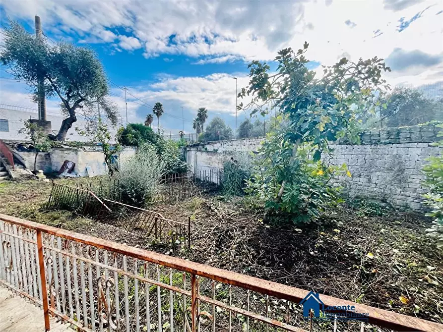 Immagine 6 di Casa indipendente in vendita  a Bari