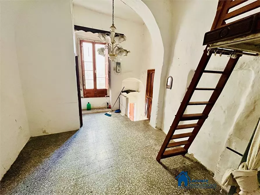 Immagine 2 di Casa indipendente in vendita  a Capurso