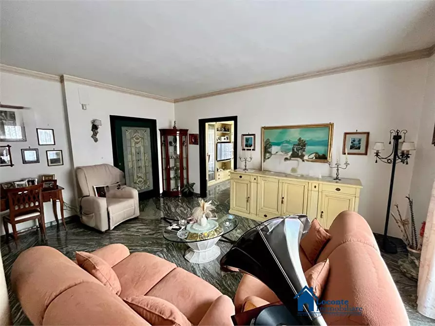 Immagine 3 di Casa indipendente in vendita  a Capurso