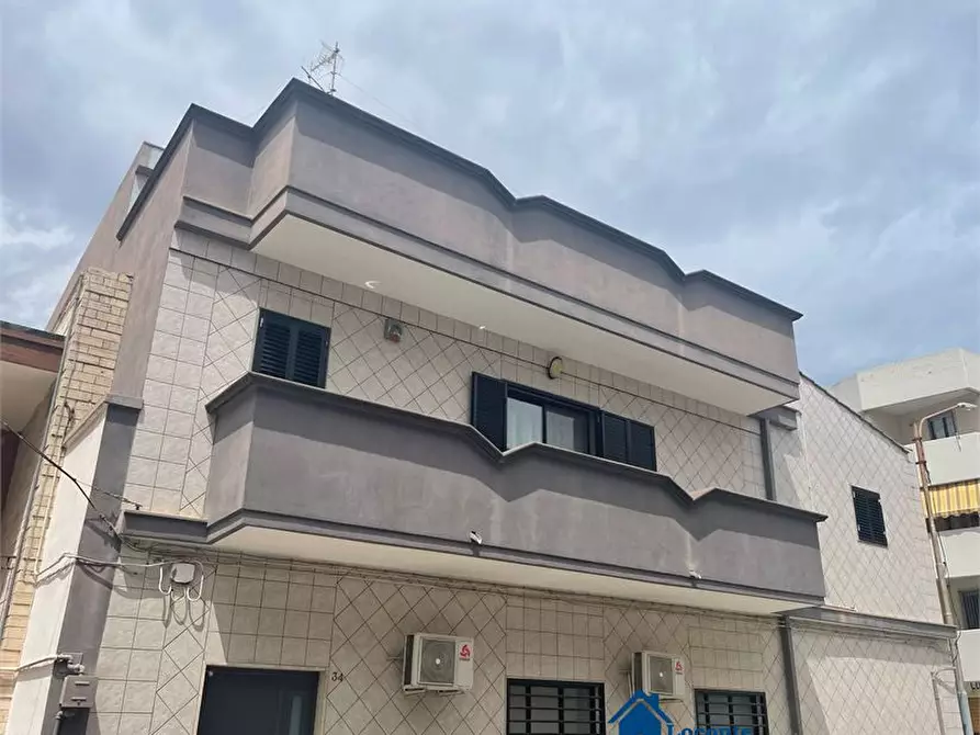 Immagine 1 di Casa indipendente in vendita  a Capurso