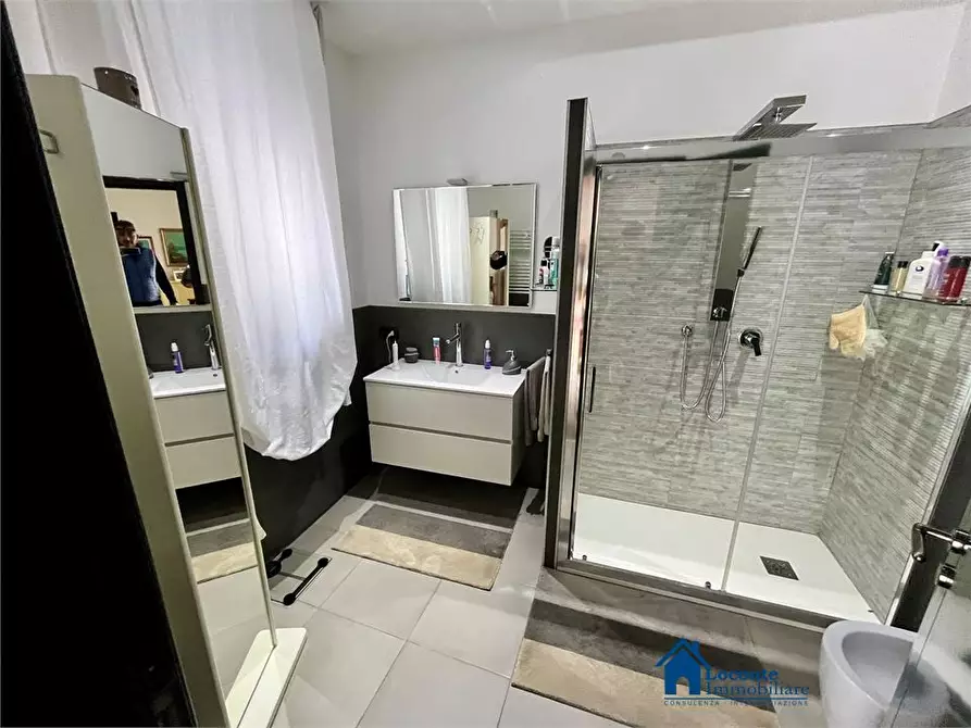 Immagine 9 di Casa indipendente in vendita  a Capurso