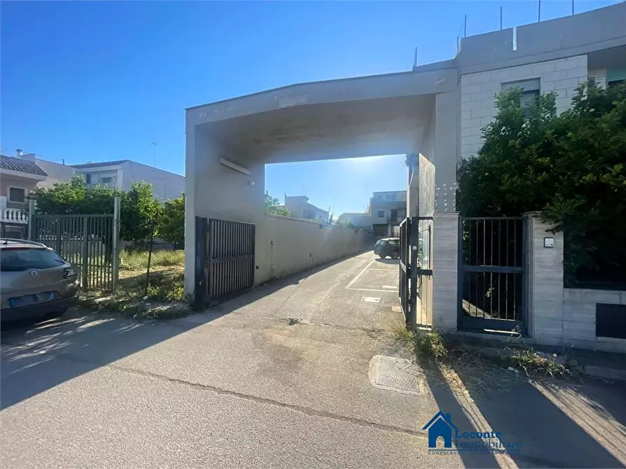 Immagine 1 di Magazzino in vendita  a Cellamare