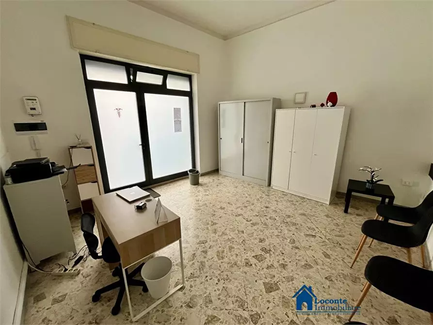Immagine 2 di Ufficio in vendita  a Capurso