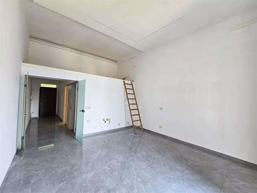 Immagine 3 di Appartamento in vendita  a Napoli