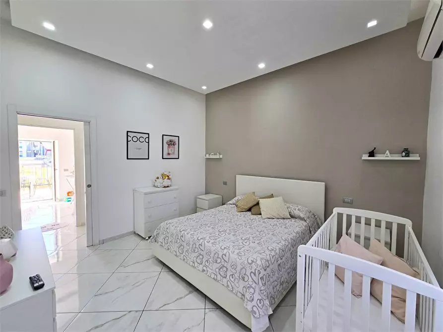 Immagine 5 di Appartamento in vendita  a Napoli