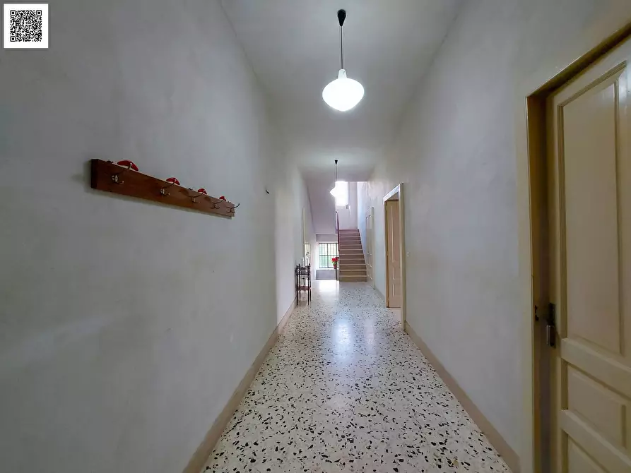 Immagine 10 di Palazzo in vendita  2 a Camerota