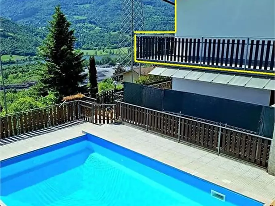 Immagine 2 di Appartamento in vendita  53 a Endine Gaiano