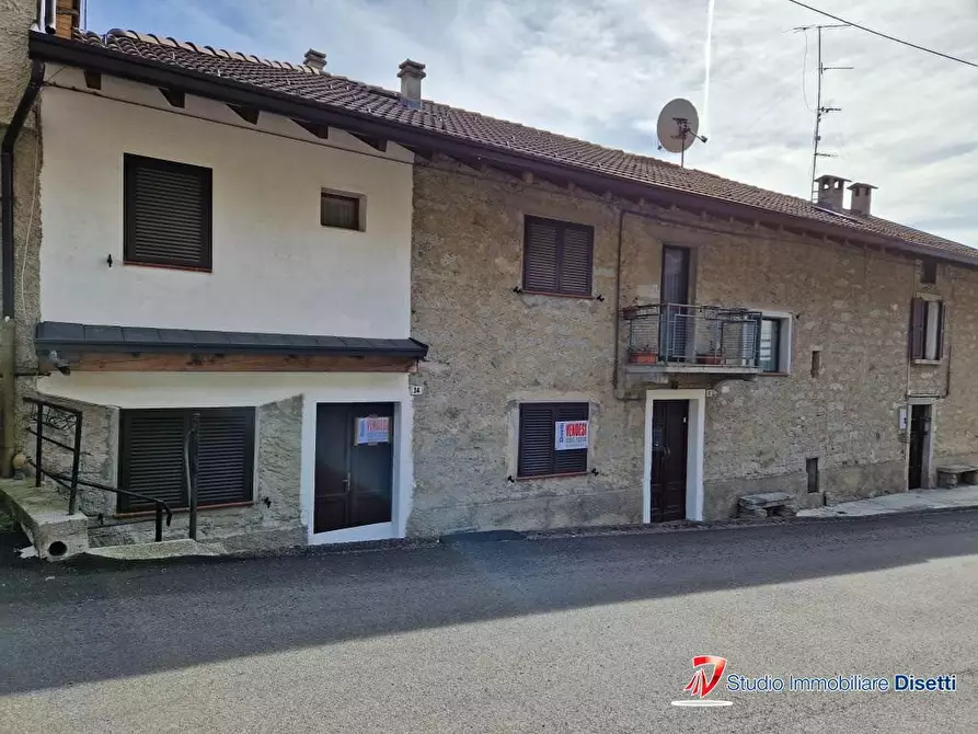 Immagine 1 di Appartamento in vendita  28 a Saviore Dell'adamello