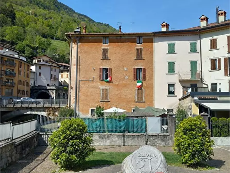 Immagine 2 di Appartamento in vendita  8 a Edolo