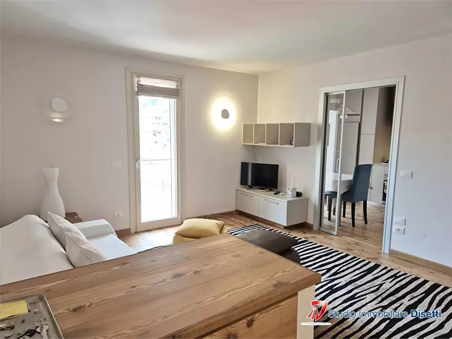 Immagine 2 di Appartamento in vendita  150 a Edolo